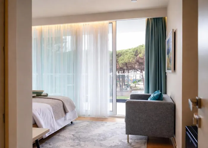 Eva Aparthotel 3*
